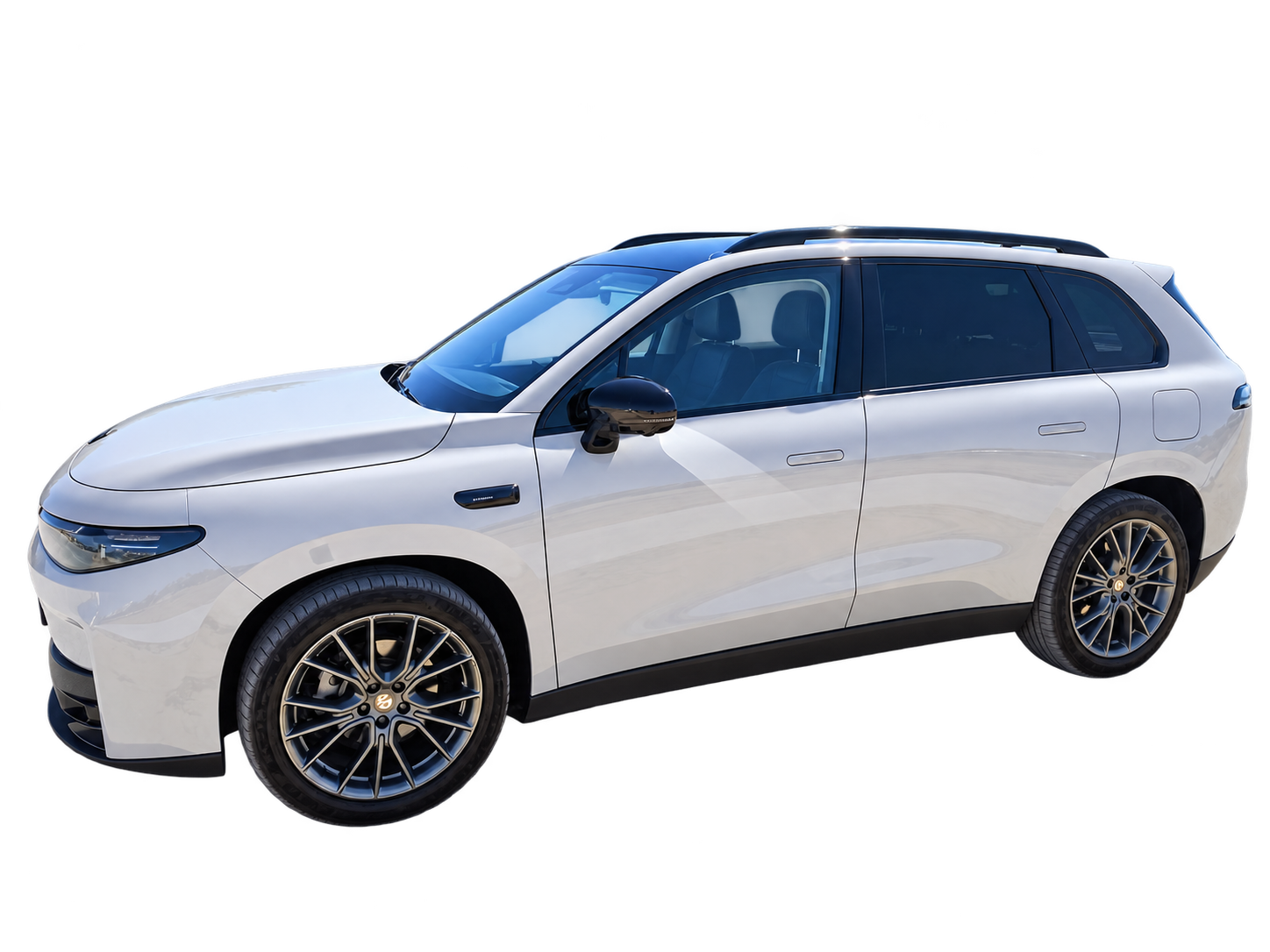 SUV elétrico branco da MCZ Executive Transfers.